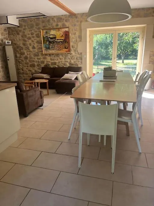 Grand Gite Avec Piscine - A Lot Of Charme Puy-lʼÉvêque